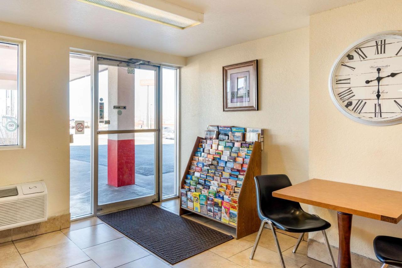 Rodeway Inn Пуэбло Экстерьер фото